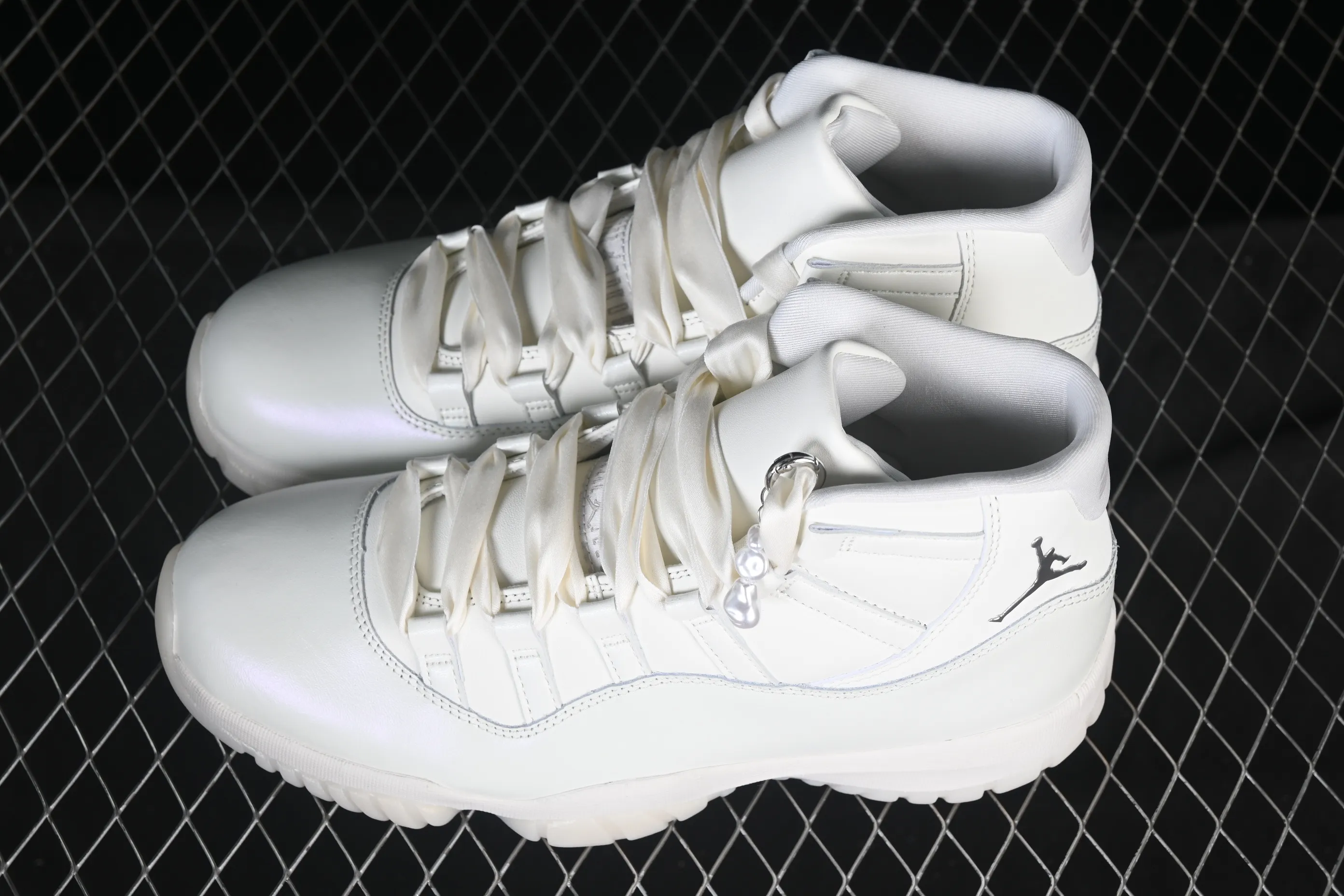 All categories Air Jordan Jordan series basketball shoes Air Jordan 11 Air Jordan 11 Retro "Pearl" AJ11 Joe 11 Pearl White AR0715-110